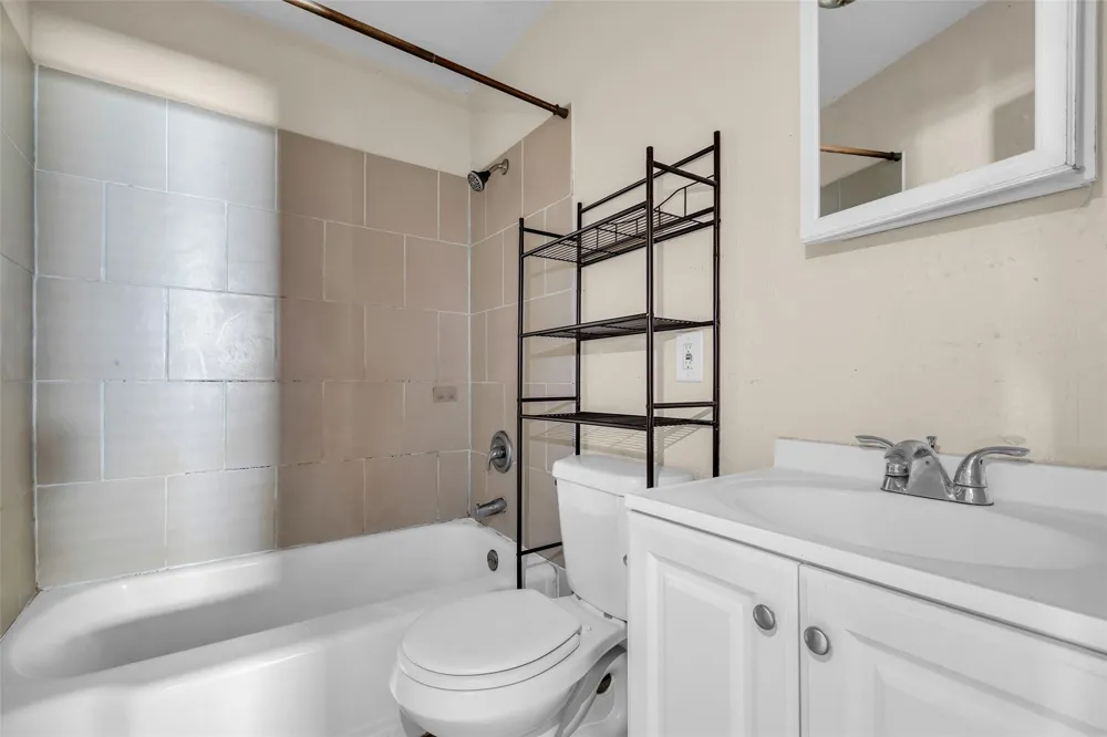 131 E 31st 1/2 Street Houston, TX 77018