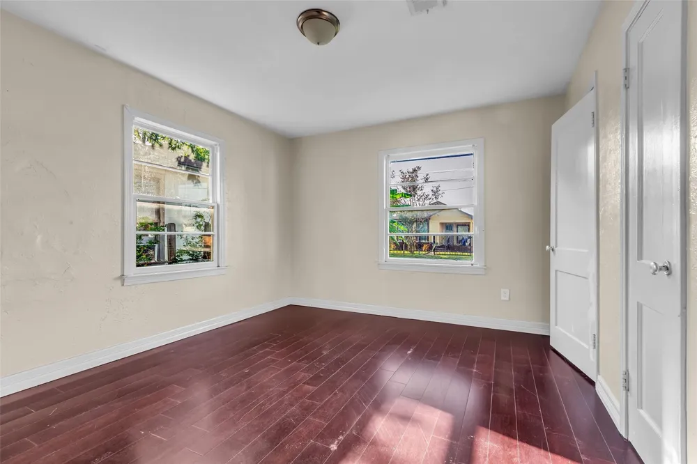 131 E 31st 1/2 Street Houston, TX 77018