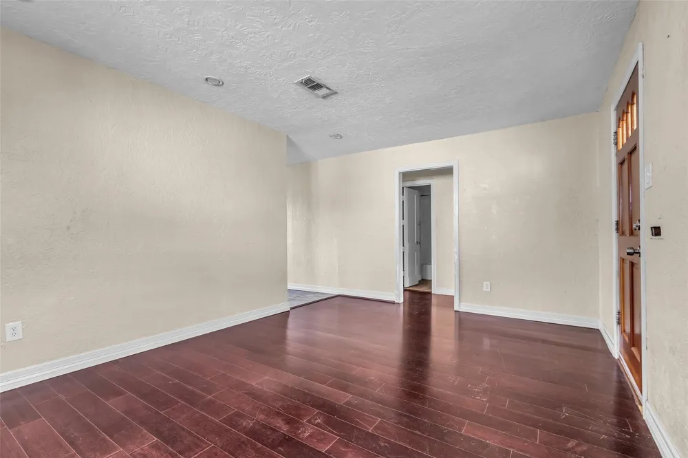 131 E 31st 1/2 Street Houston, TX 77018