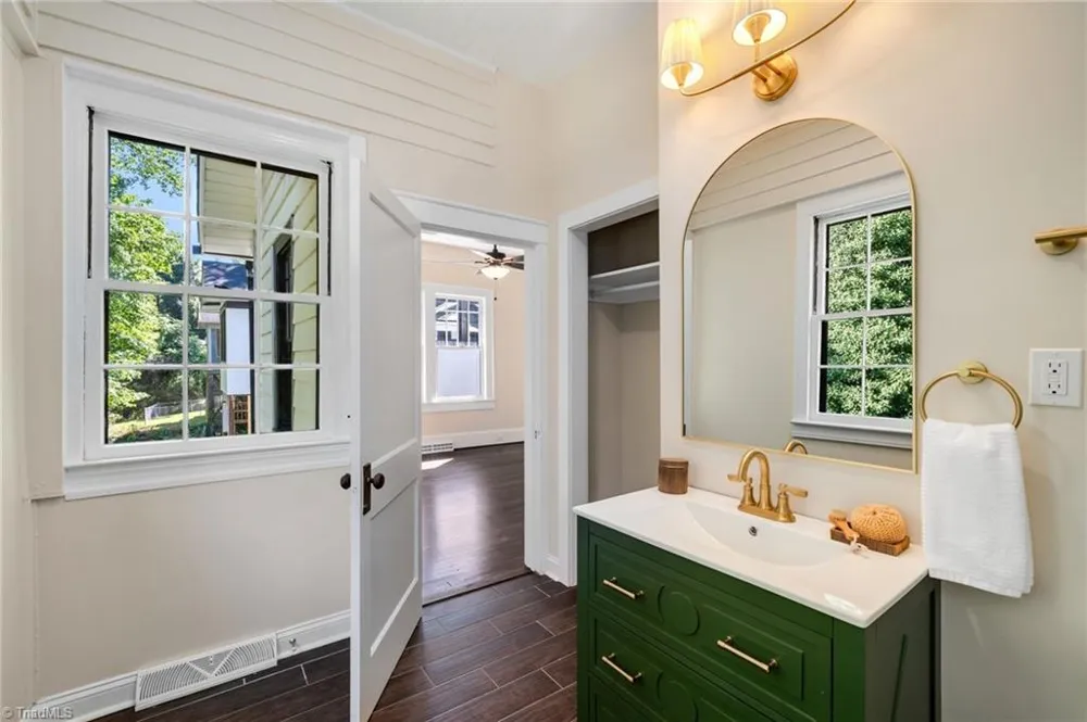 319 Lockland Avenue Winston-Salem, NC 27103