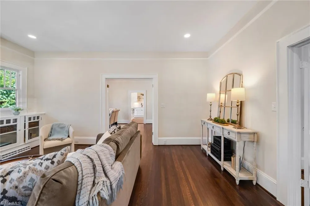 319 Lockland Avenue Winston-Salem, NC 27103
