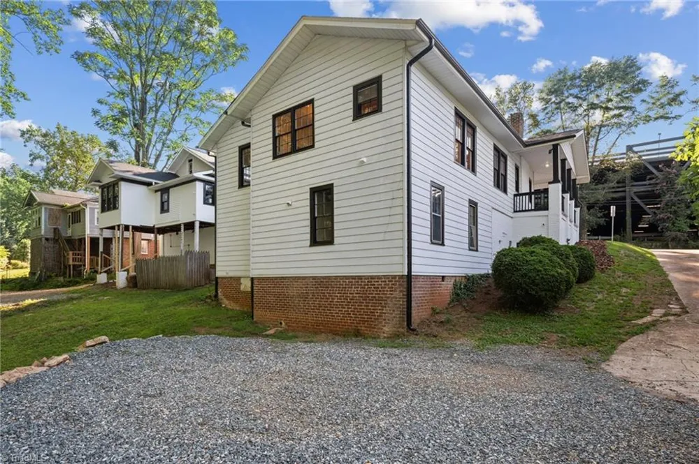 319 Lockland Avenue Winston-Salem, NC 27103