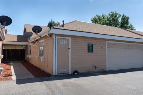7010 Thorne Avenue #102