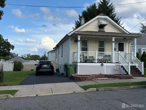794 Robbins Street