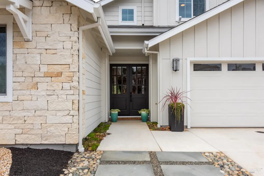 3747 Paxton Place Santa Rosa, CA 95404