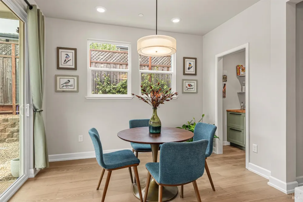 3747 Paxton Place Santa Rosa, CA 95404