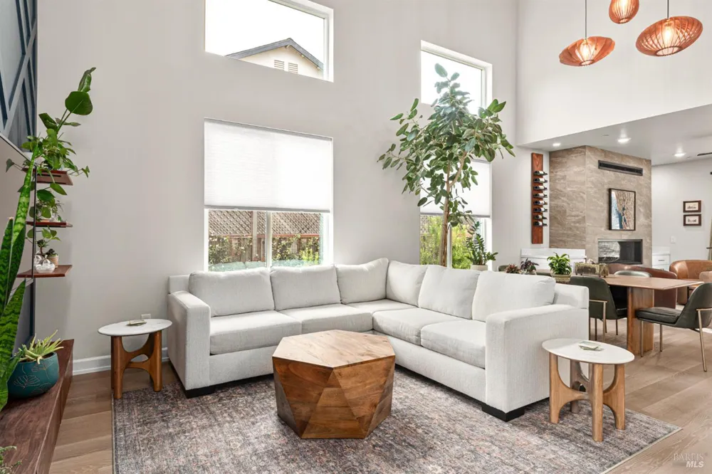 3747 Paxton Place Santa Rosa, CA 95404