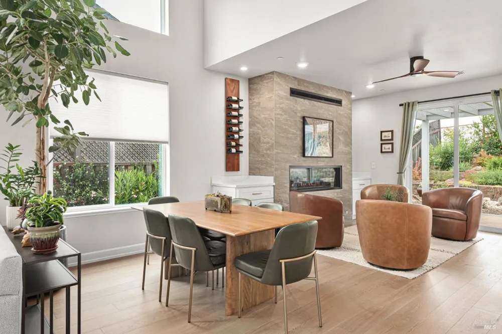 3747 Paxton Place Santa Rosa, CA 95404