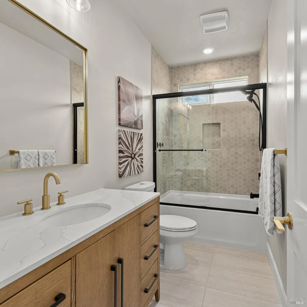 3747 Paxton Place Santa Rosa, CA 95404