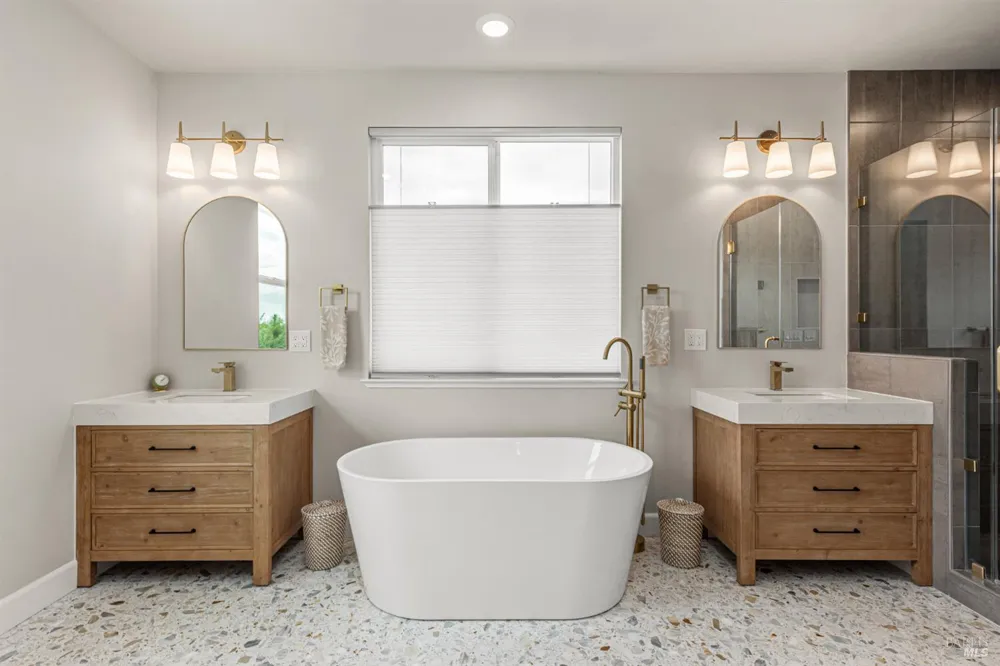 3747 Paxton Place Santa Rosa, CA 95404