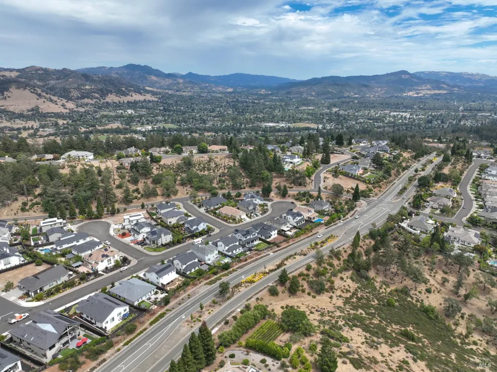 3747 Paxton Place Santa Rosa, CA 95404