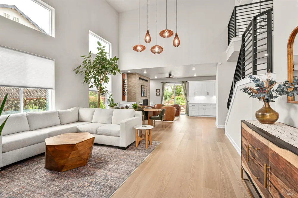 3747 Paxton Place Santa Rosa, CA 95404