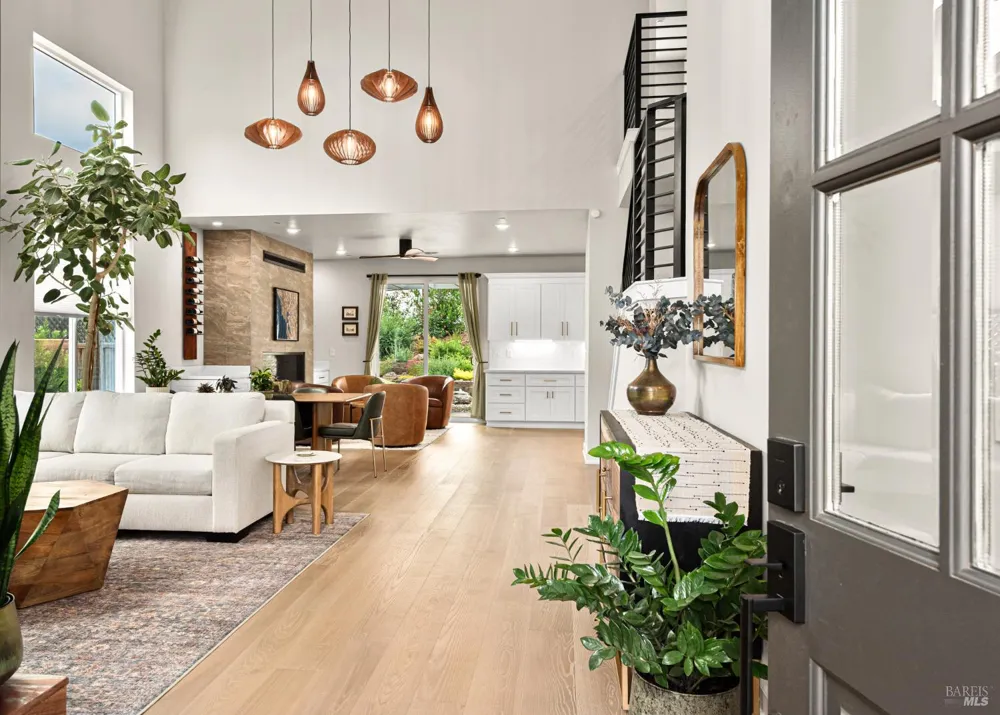 3747 Paxton Place Santa Rosa, CA 95404