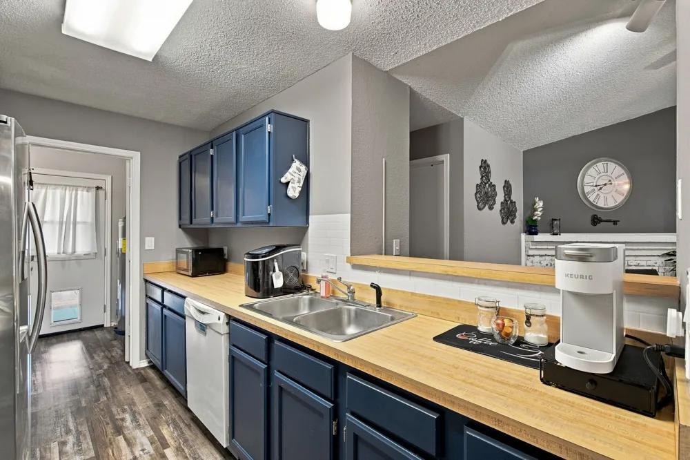 506 W Warrior Trail Grand Prairie, TX 75052