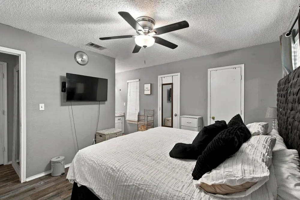 506 W Warrior Trail Grand Prairie, TX 75052
