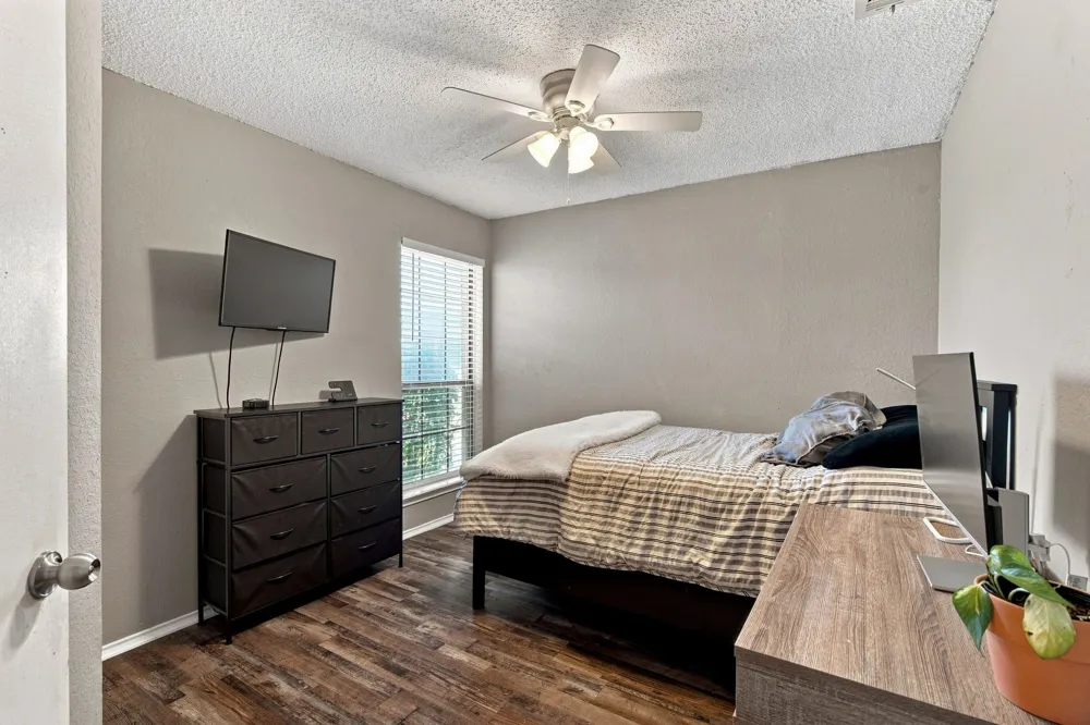 506 W Warrior Trail Grand Prairie, TX 75052