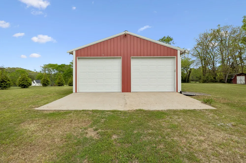 7102 Hartsville Pike Lebanon, TN 37087