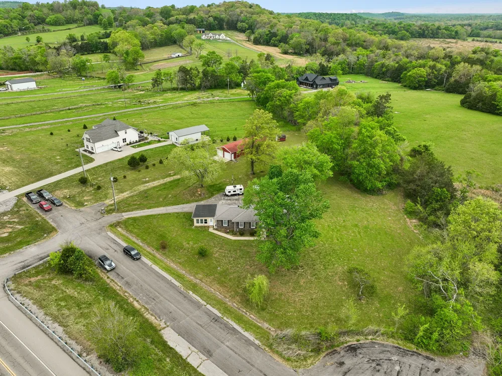 7102 Hartsville Pike Lebanon, TN 37087