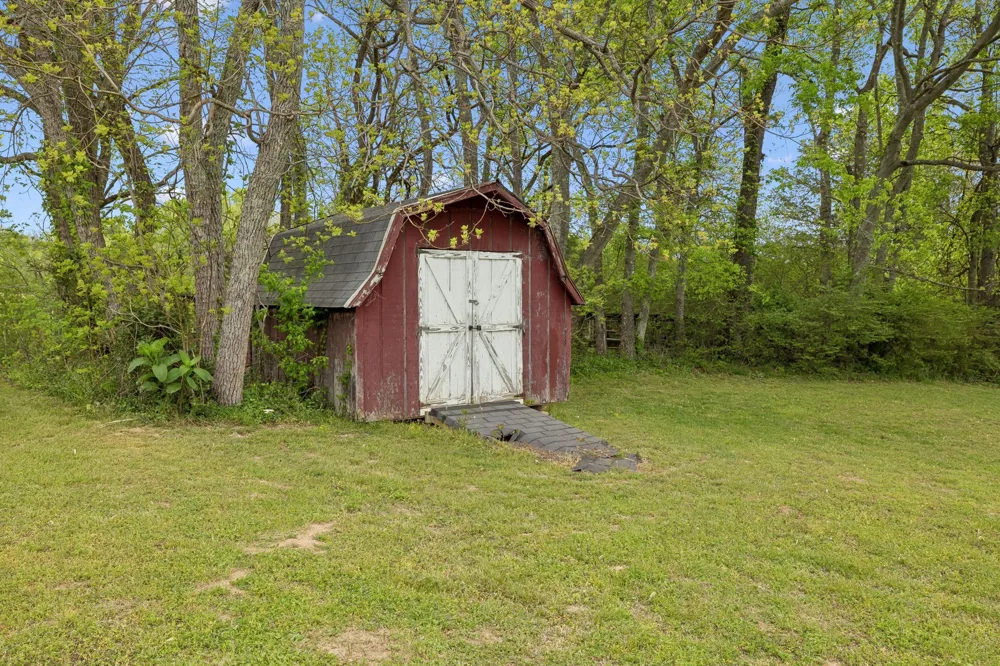 7102 Hartsville Pike Lebanon, TN 37087
