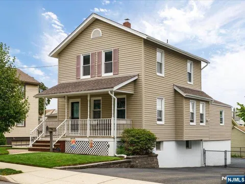 521 9th Street
