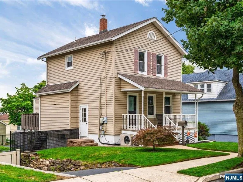 521 9th Street Carlstadt, NJ 07072