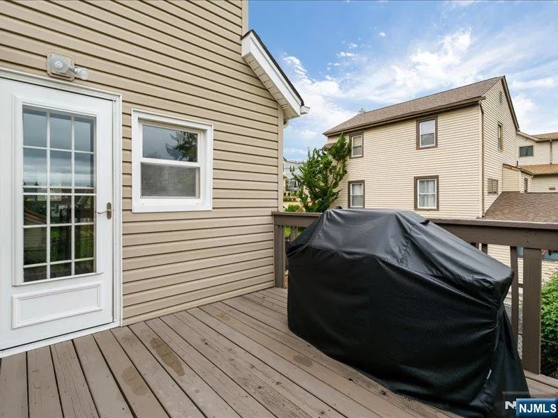 521 9th Street Carlstadt, NJ 07072