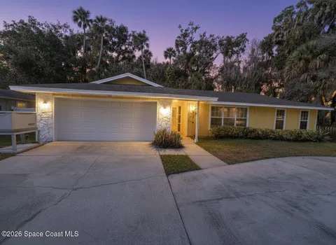 812 Indigo Court