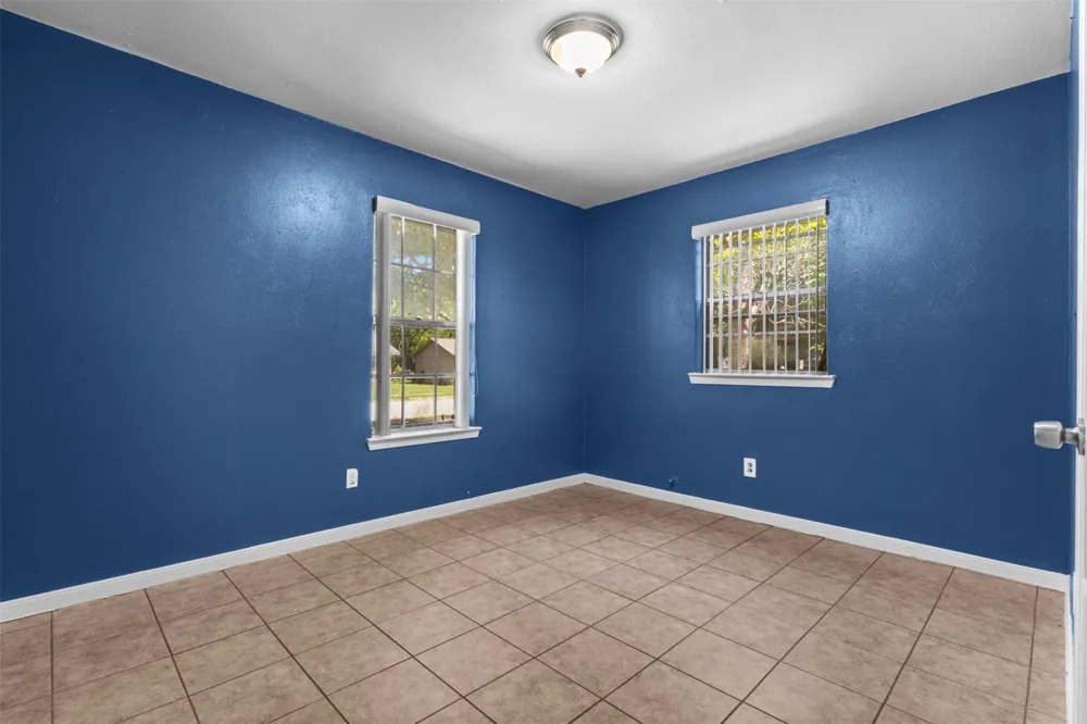 337 Langley Avenue Everman, TX 76140