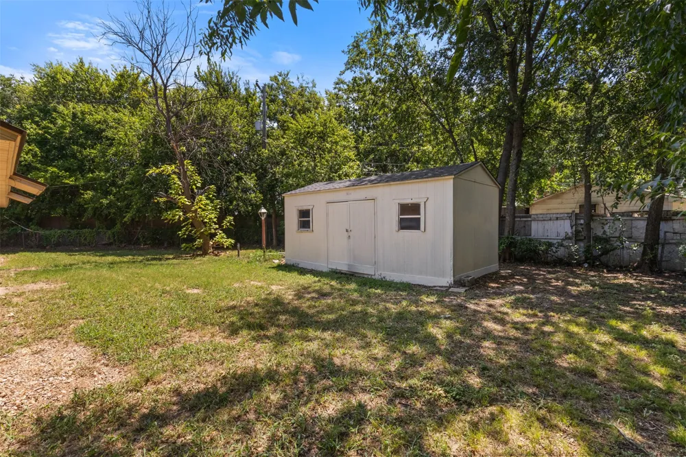 337 Langley Avenue Everman, TX 76140