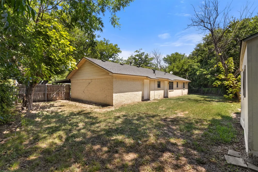 337 Langley Avenue Everman, TX 76140