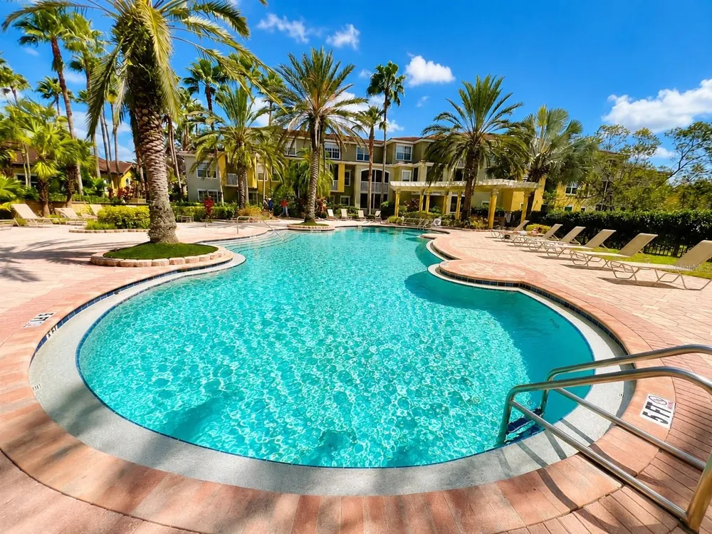 4763 TRAVINI CIRCLE #3-202 Sarasota, FL 34235