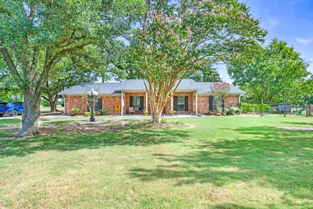 2767 County Road 1112 Brashear, TX 75420