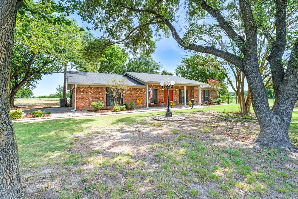 2767 County Road 1112 Brashear, TX 75420