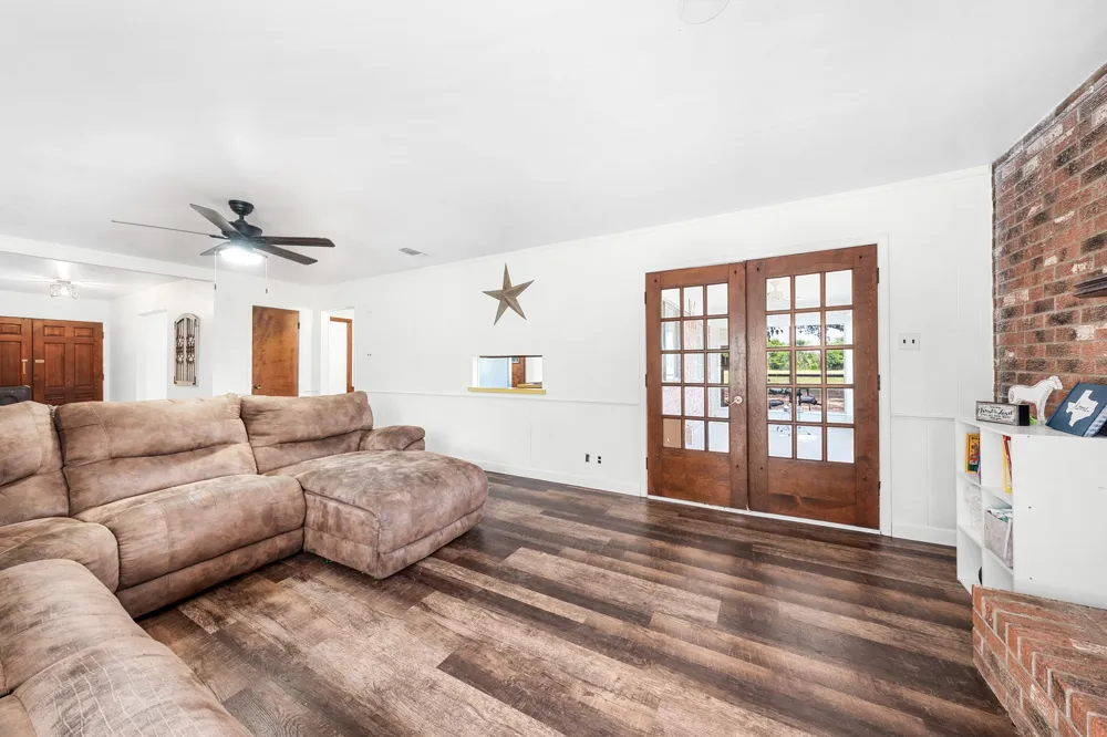 2767 County Road 1112 Brashear, TX 75420