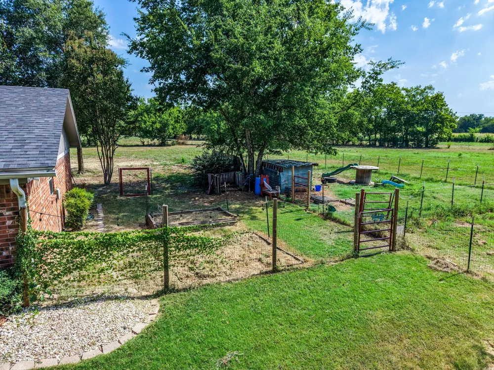 2767 County Road 1112 Brashear, TX 75420