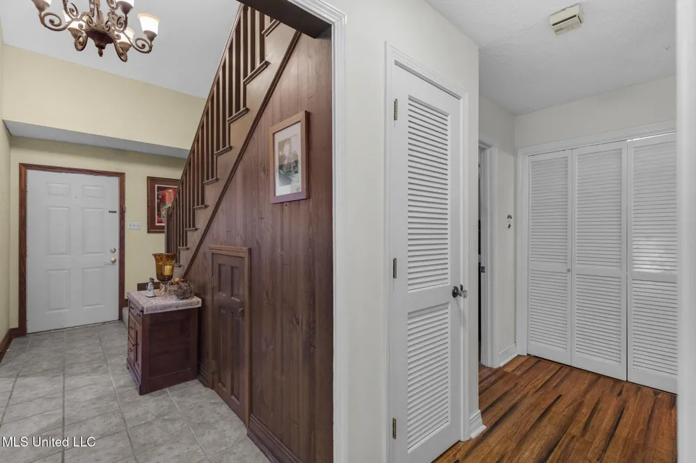 103 Wickstead Drive Clinton, MS 39056