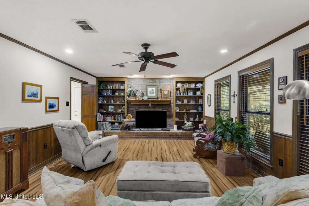 103 Wickstead Drive Clinton, MS 39056