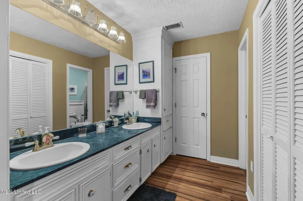 103 Wickstead Drive Clinton, MS 39056