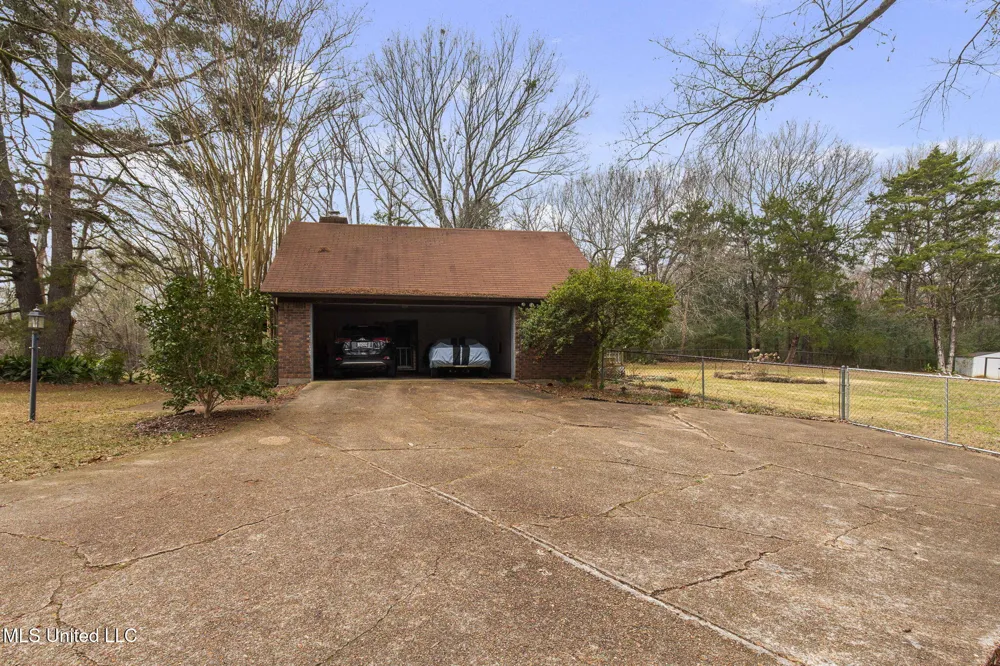 103 Wickstead Drive Clinton, MS 39056
