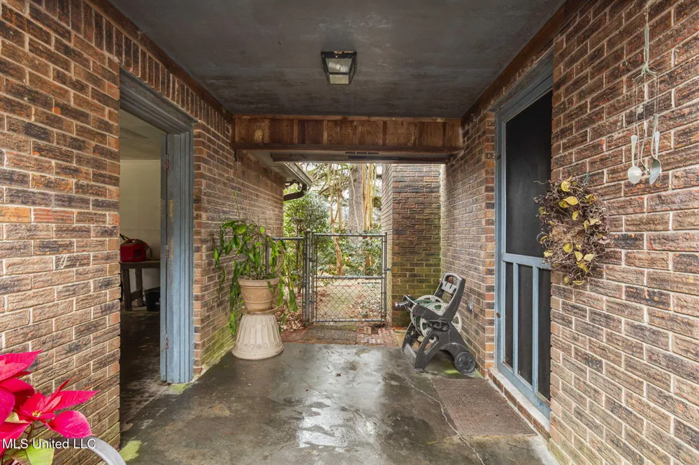 103 Wickstead Drive Clinton, MS 39056