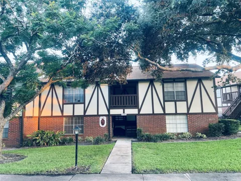 5467 HANSEL AVENUE #H15