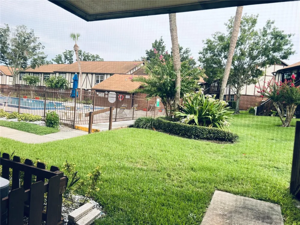 5467 HANSEL AVENUE #H15 Orlando, FL 32809