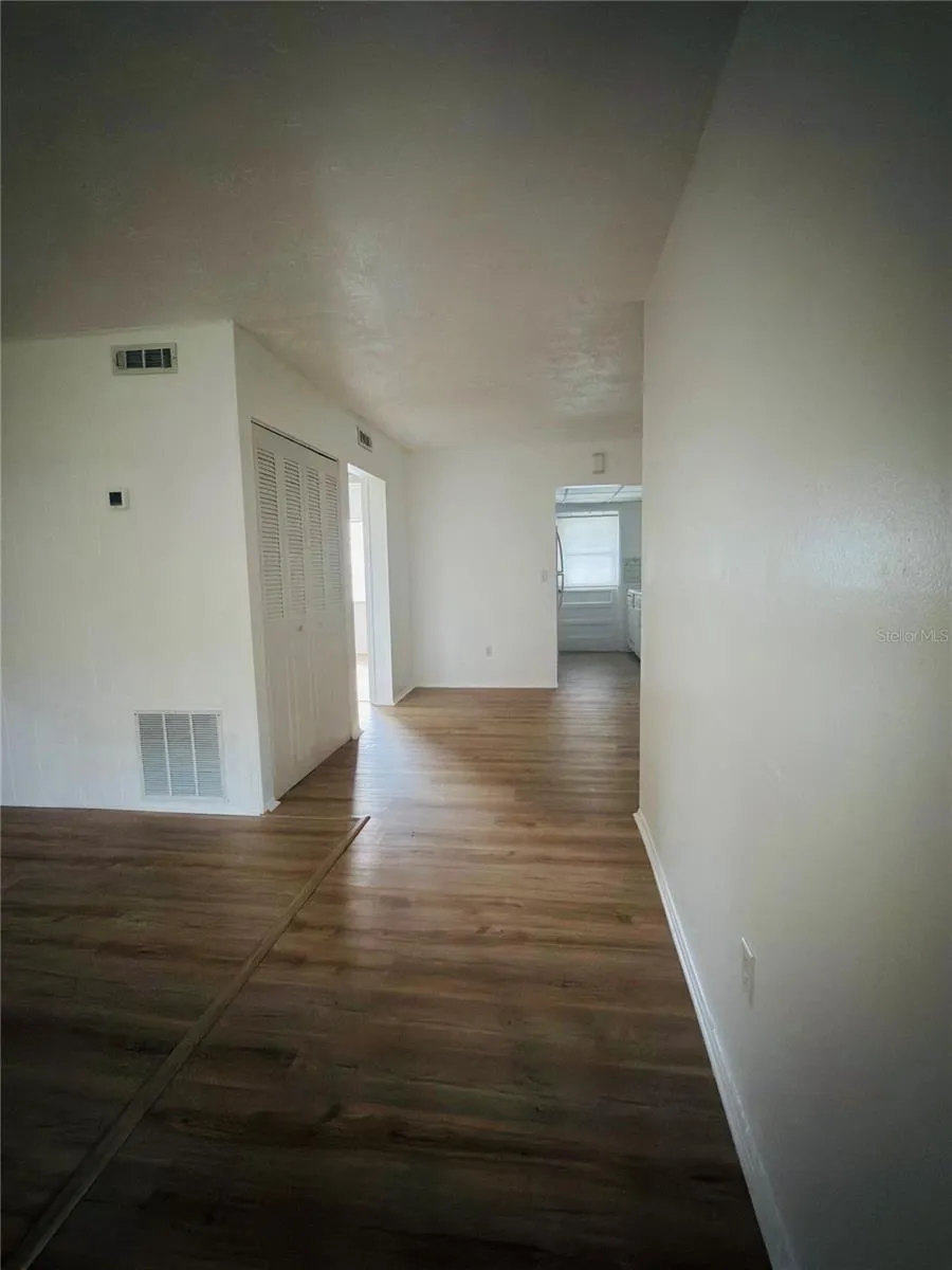 5467 HANSEL AVENUE #H15 Orlando, FL 32809
