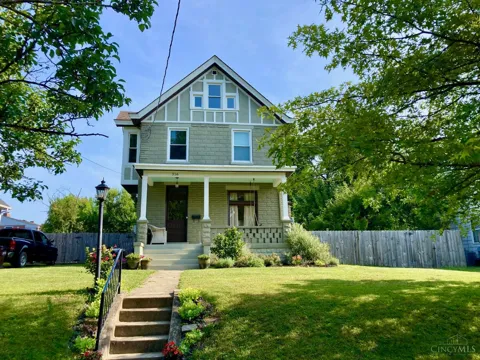 316 Pendery Avenue