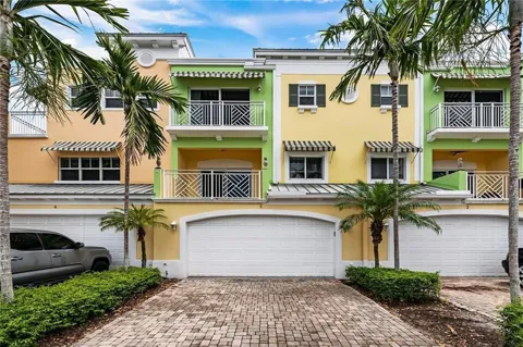 708 SE 15TH STREET #3