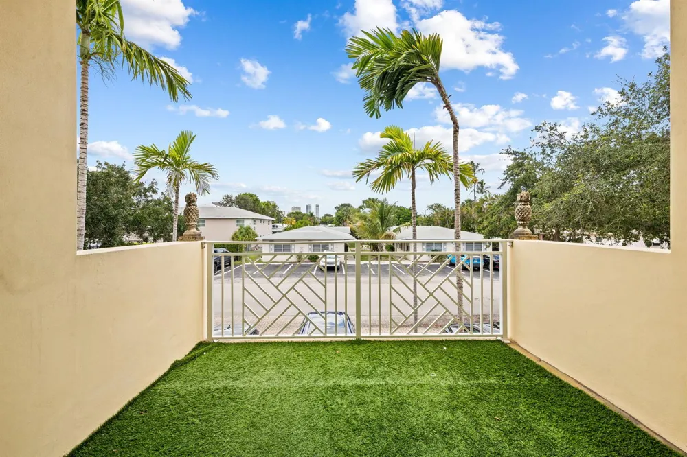708 SE 15TH STREET #3 Fort Lauderdale, FL 33316