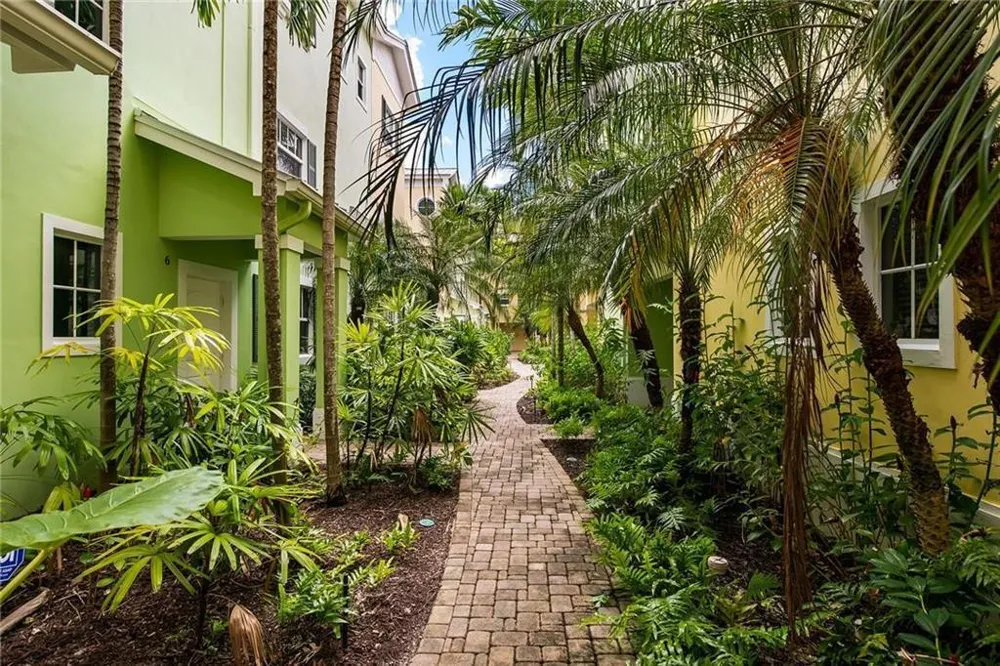 708 SE 15TH STREET #3 Fort Lauderdale, FL 33316