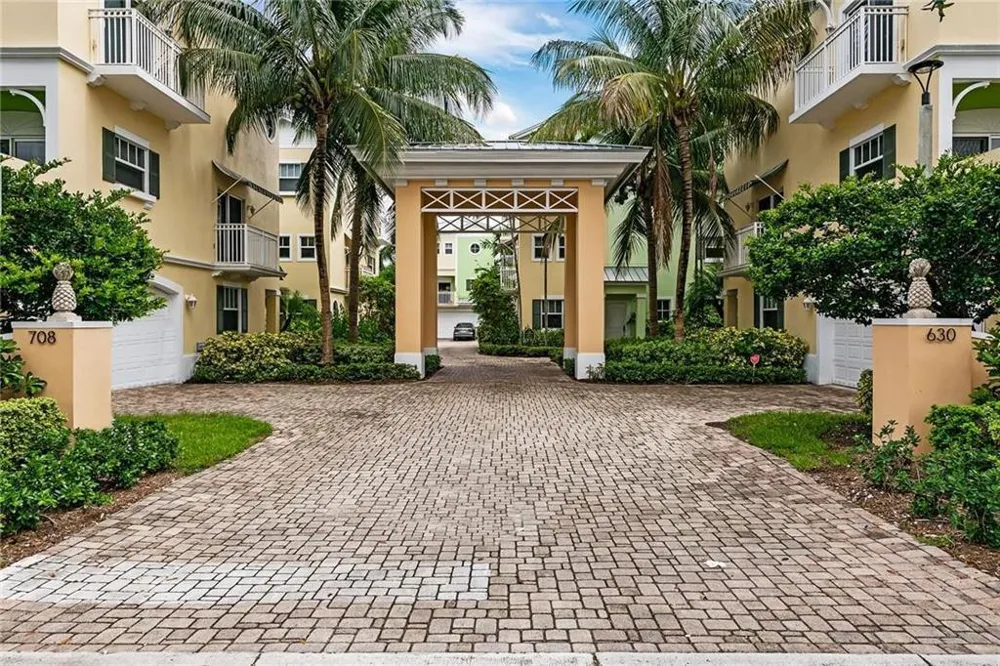 708 SE 15TH STREET #3 Fort Lauderdale, FL 33316