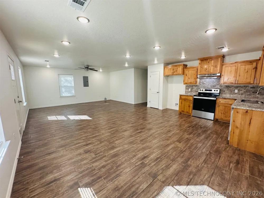 609 NE 4th Avenue Durant, OK 74701
