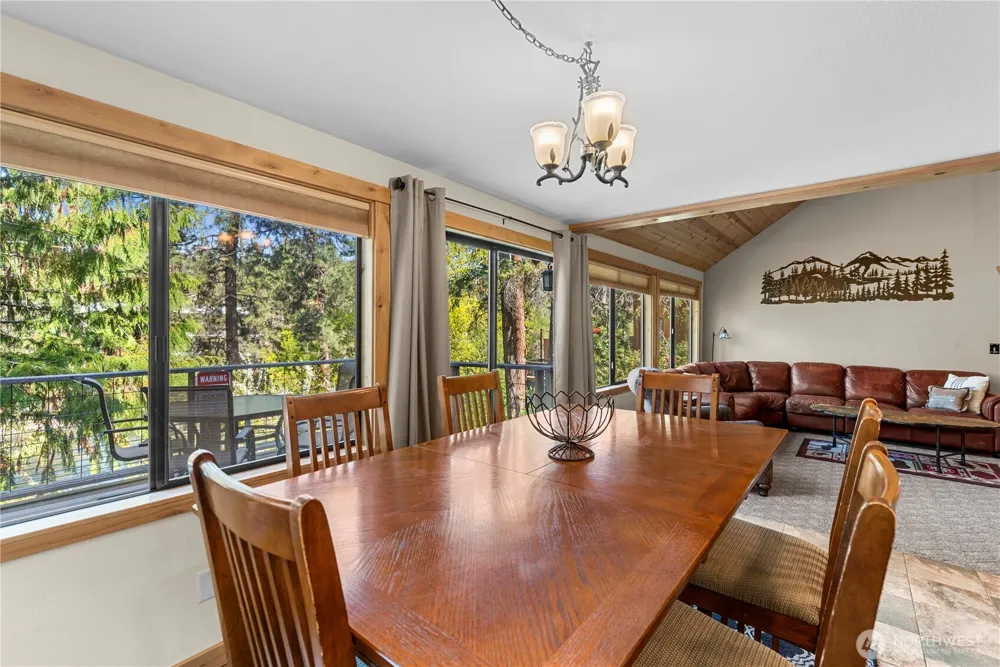 9864 East Leavenworth Road Leavenworth, WA 98826
